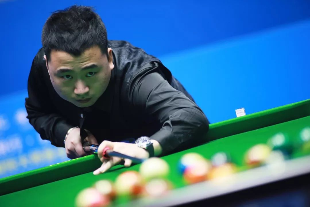 中国连续两 中国连续两