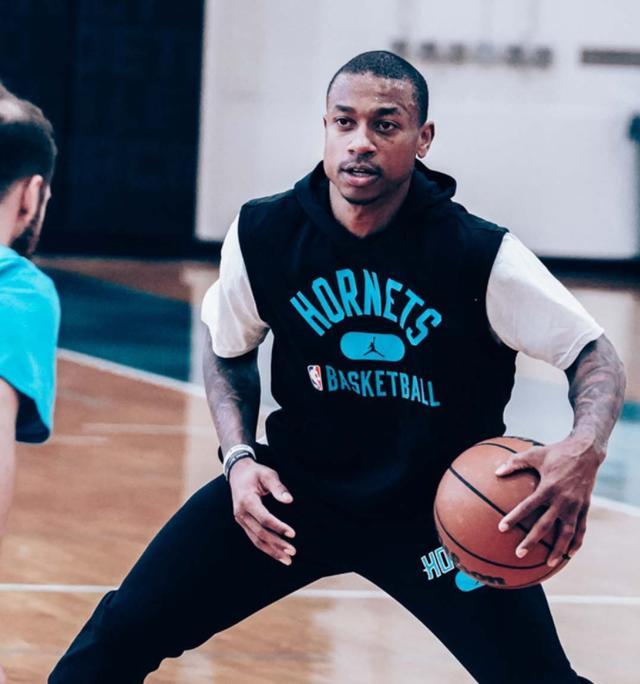 使他成为现 使他成为现